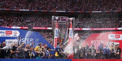 然而, 支持, 八名球队交 然而, 支持, 八名球队交